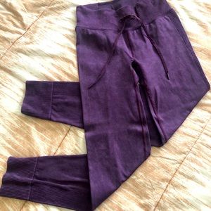 Pretty purple leggings